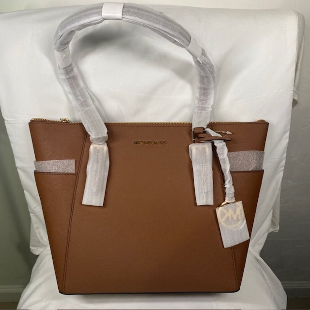 MICHAEL KORS Charlotte Large Saffiano Leather Top-Zip Tote Bag